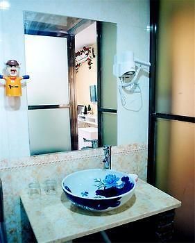 Fenghuang Lifetime True Love Hotel Екстериор снимка
