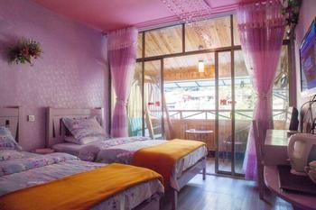 Fenghuang Lifetime True Love Hotel Екстериор снимка