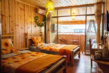 Fenghuang Lifetime True Love Hotel Екстериор снимка